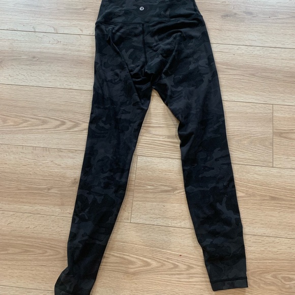 lululemon athletica Black Camo Leggings - Picture 6 of 7